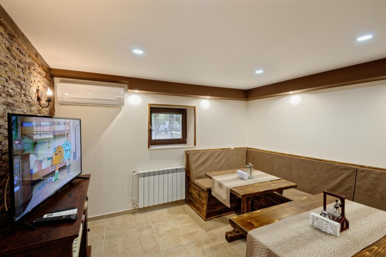 Къща За Гости Relax Hisarya Bagian luar foto