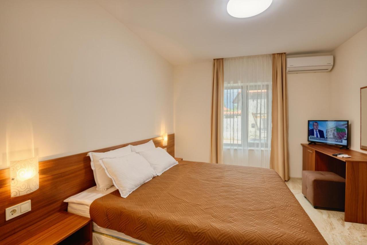Къща За Гости Relax Hisarya Bagian luar foto