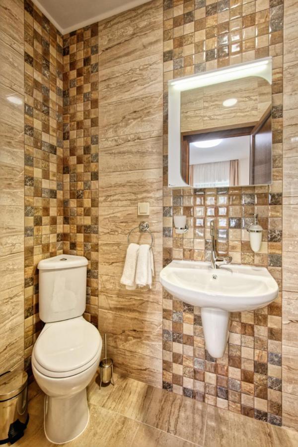 Къща За Гости Relax Hisarya Bagian luar foto